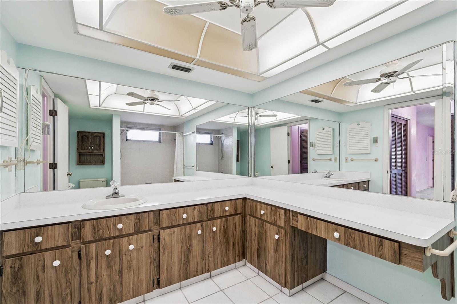 FOX COURT - Residential