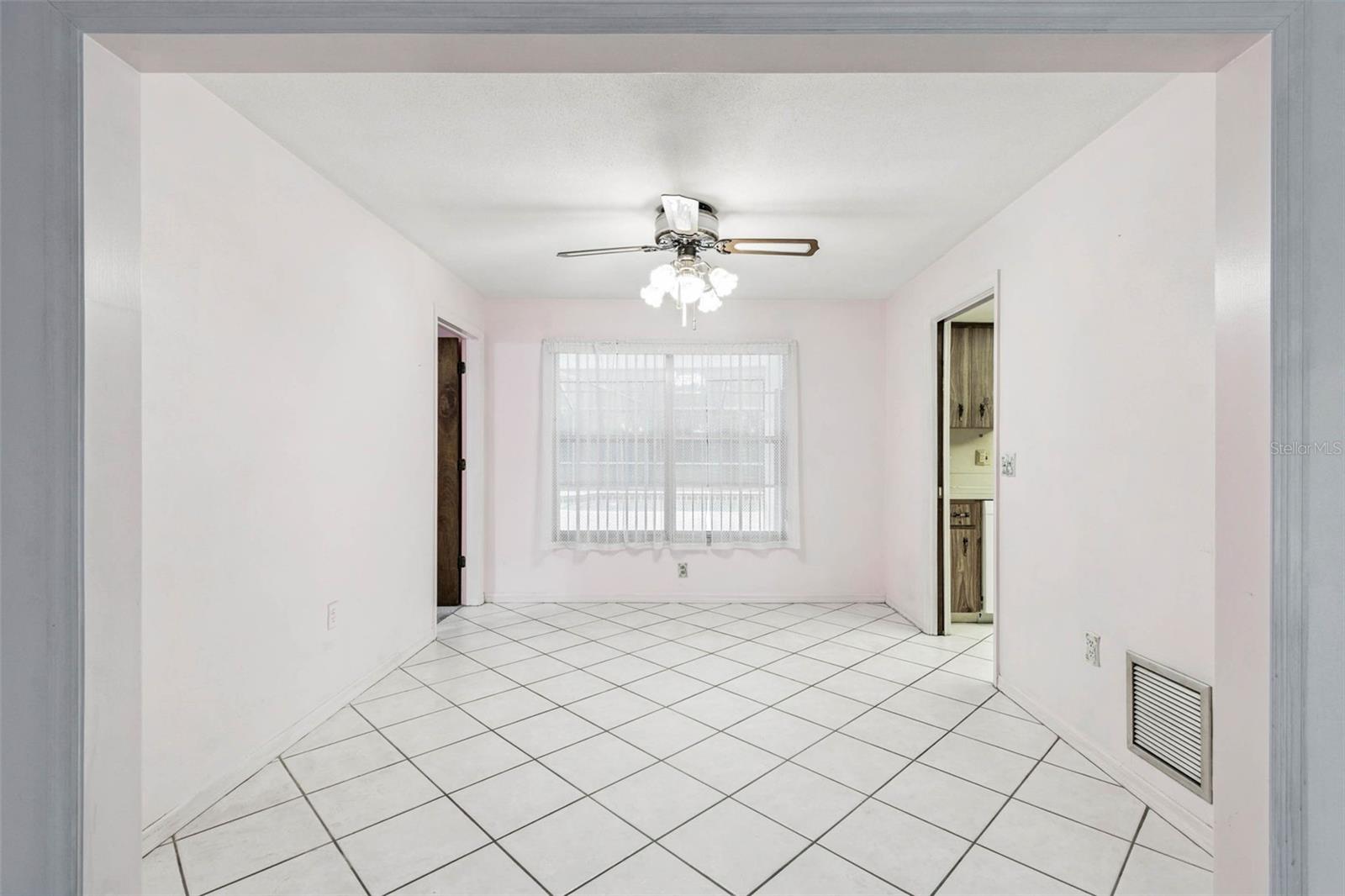 FOX COURT - Residential