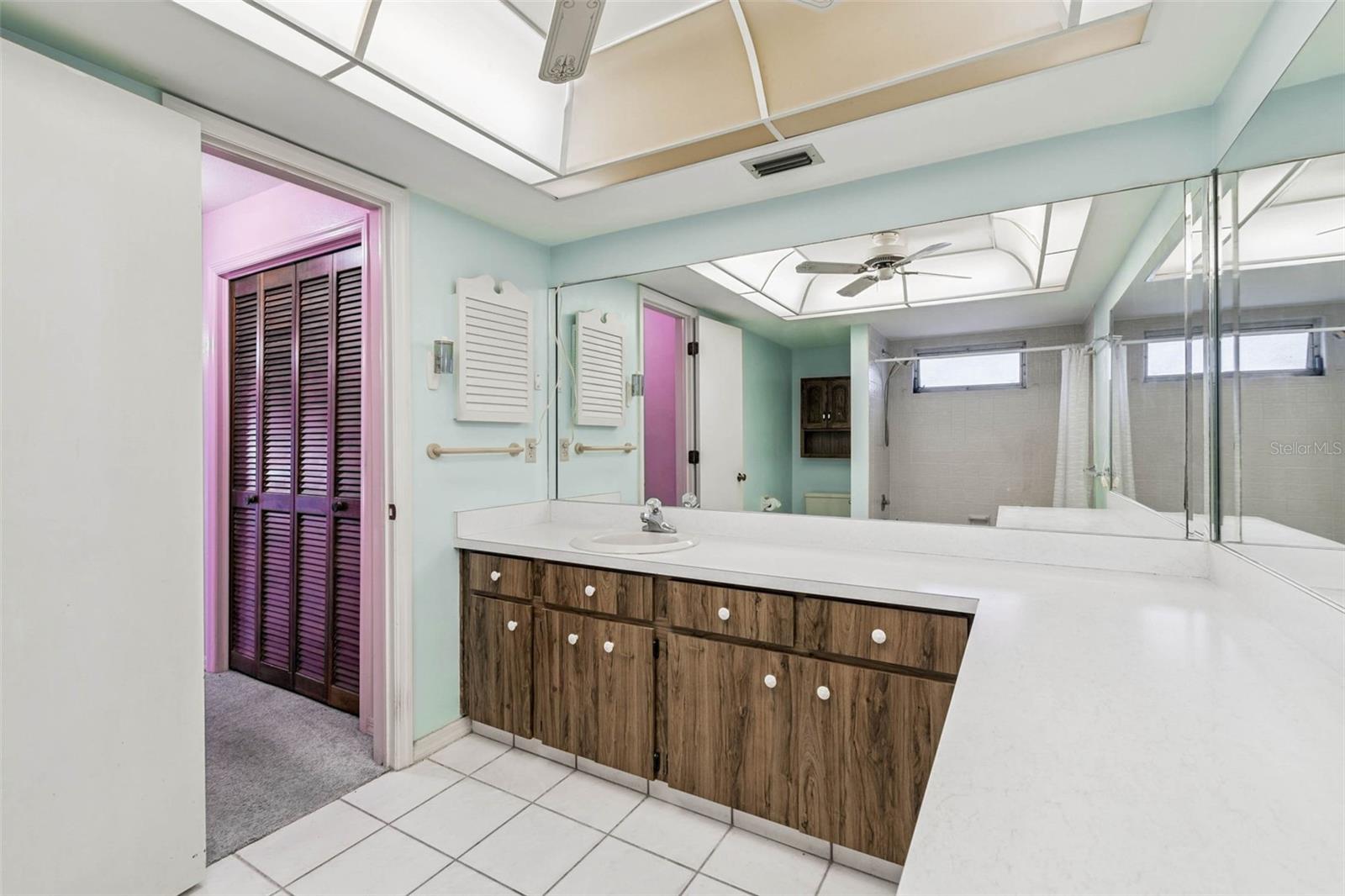 FOX COURT - Residential