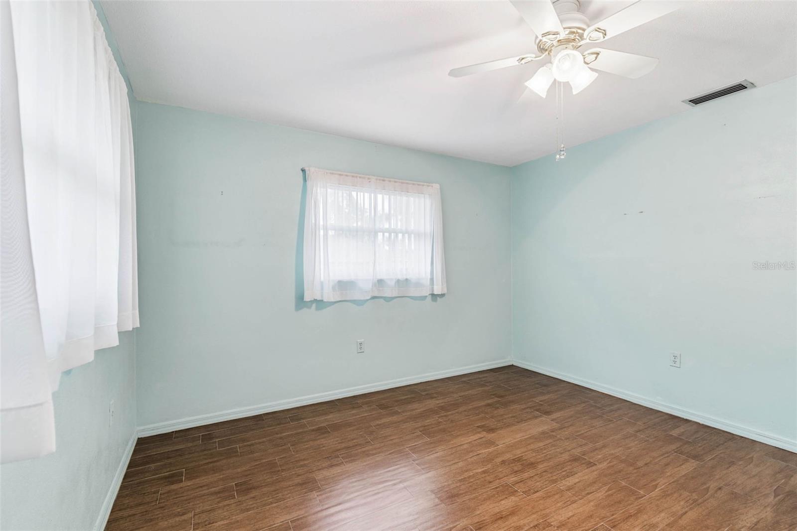 FOX COURT - Residential