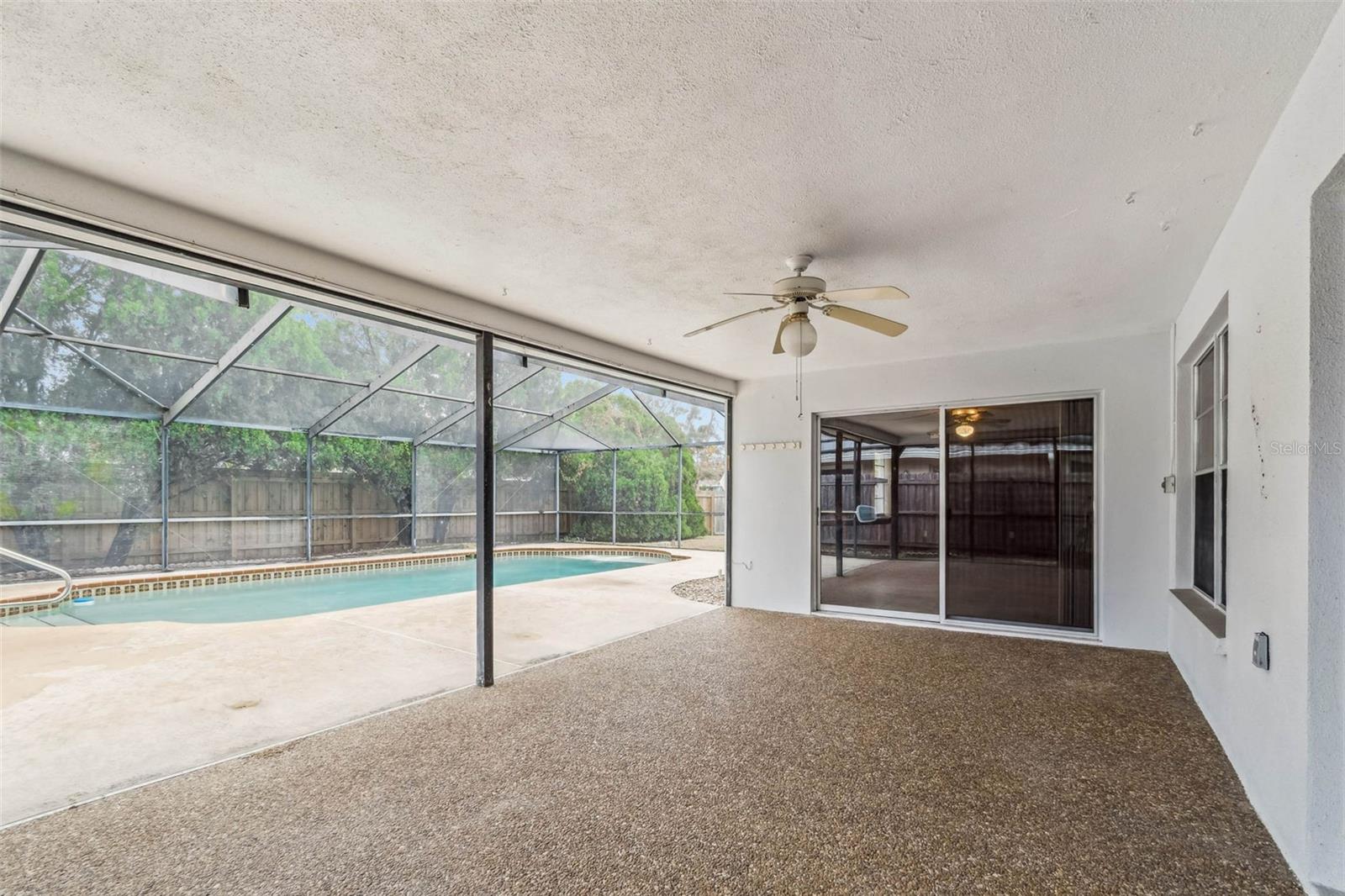 FOX COURT - Residential