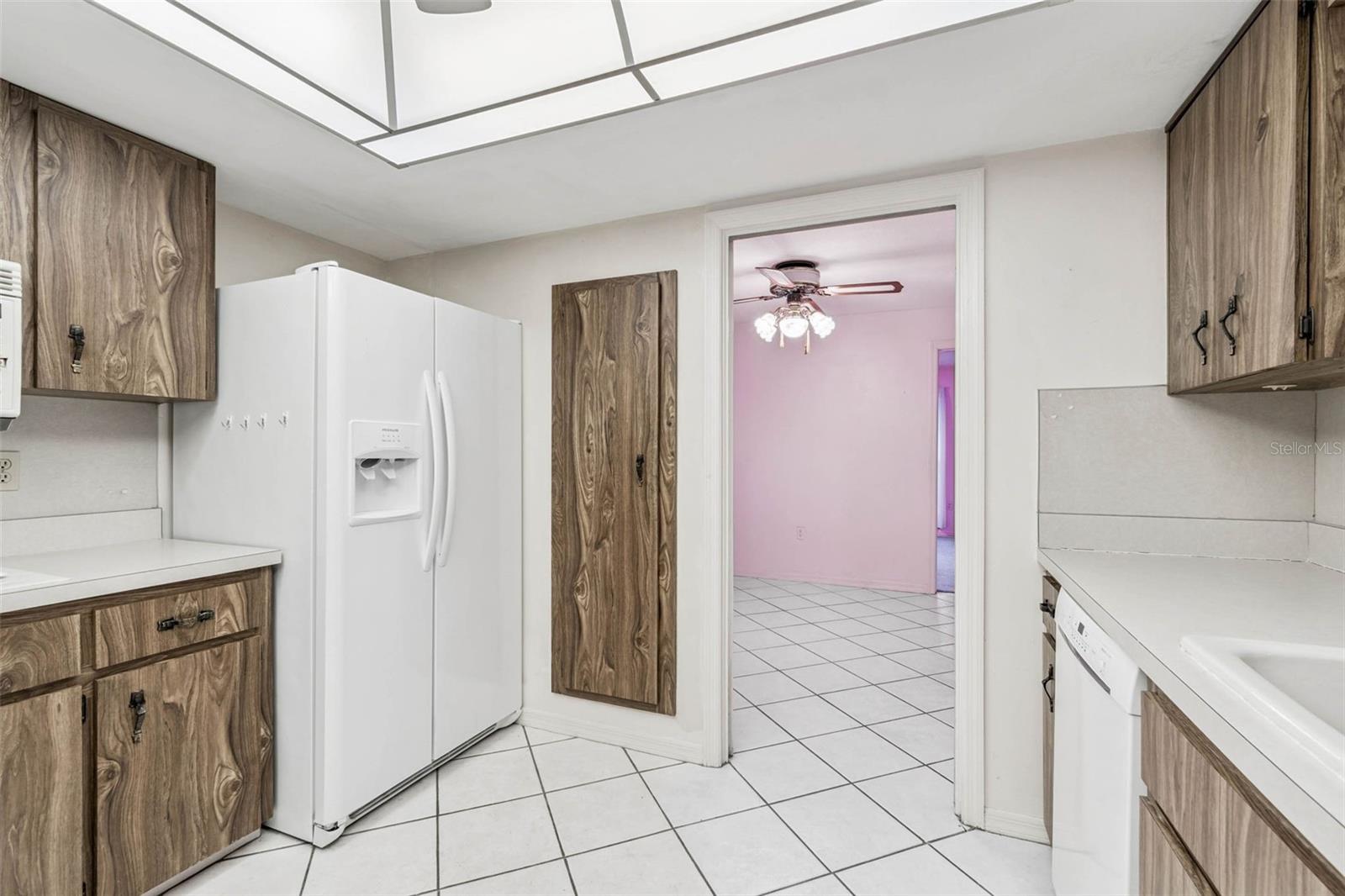 FOX COURT - Residential