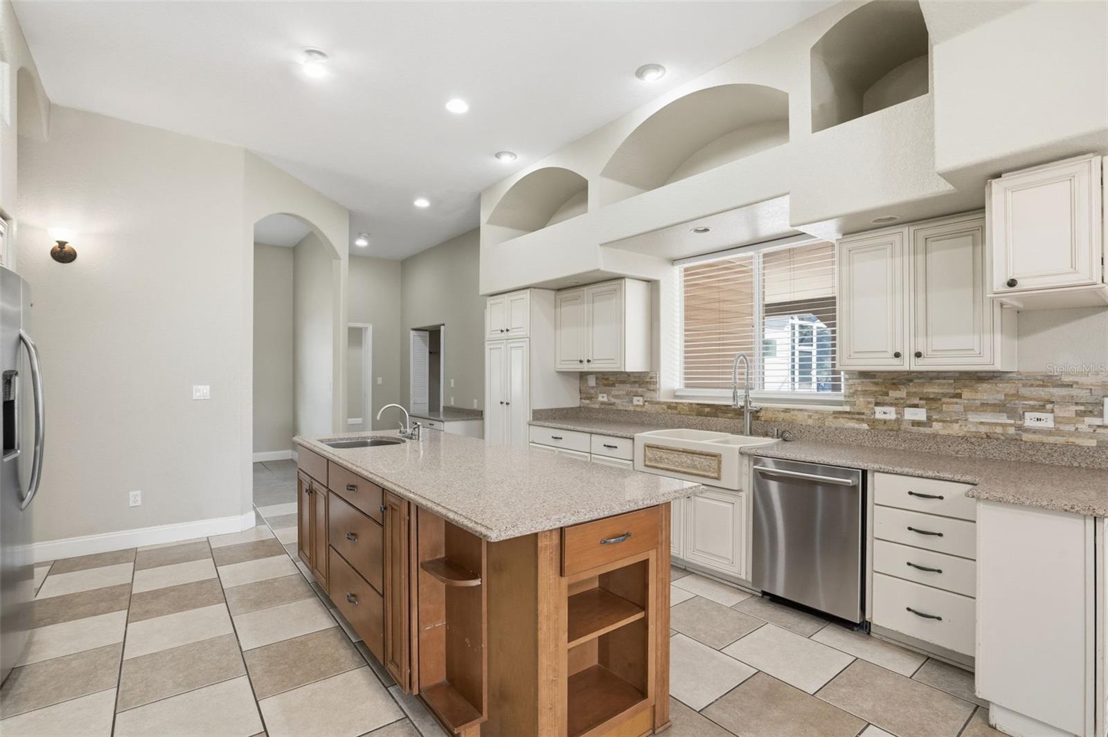 ACREAGE - Residential