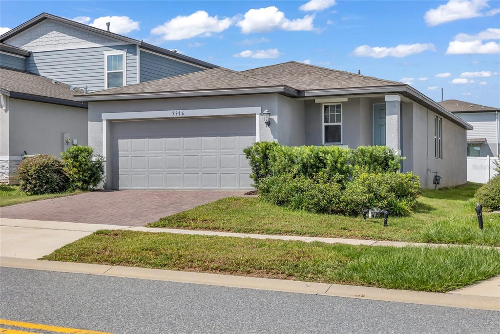Photo of 3916 Brant Place, Leesburg, FL 34748 (MLS # G5117890)