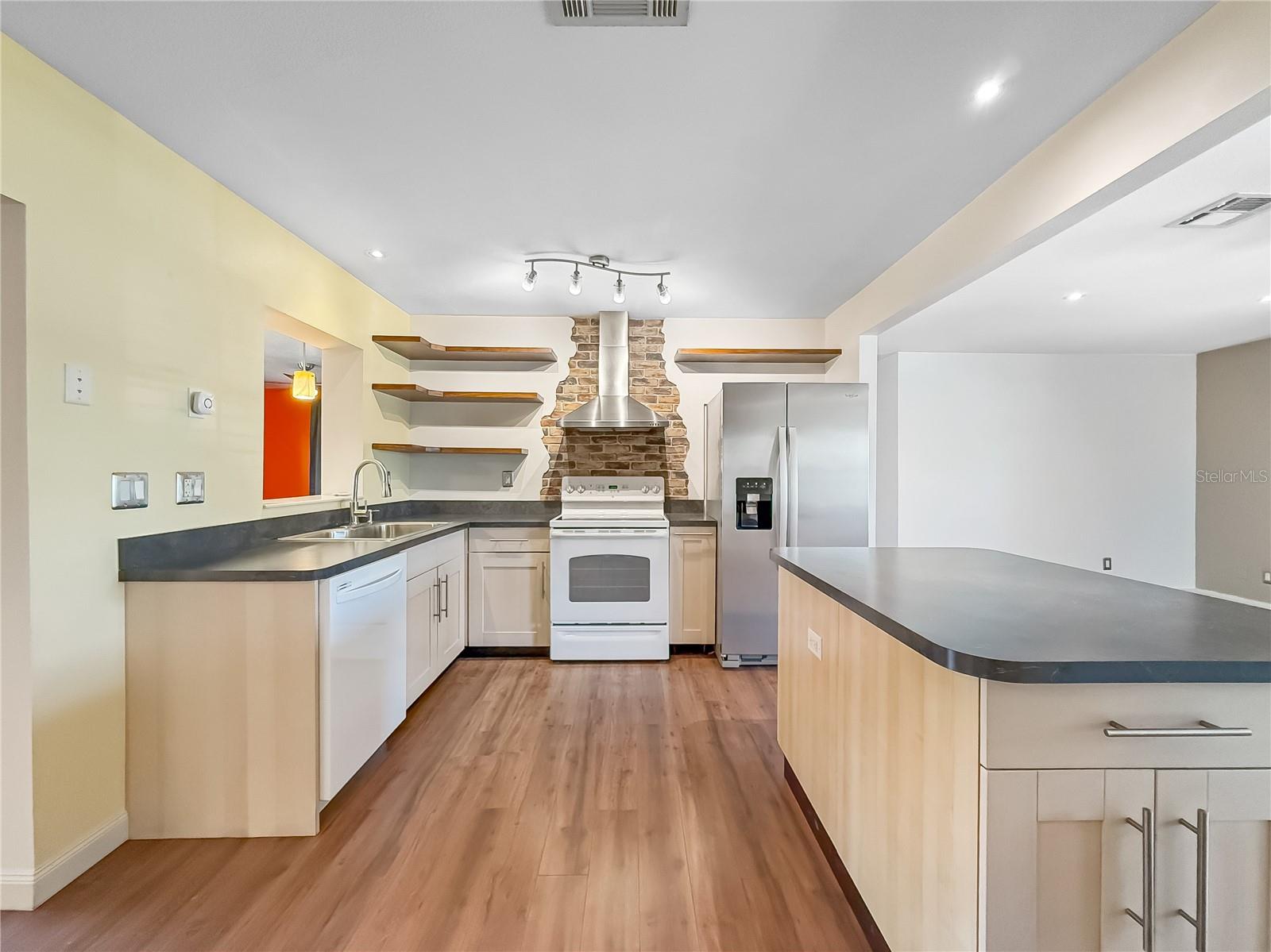 136 POINSETTIA DRIVE