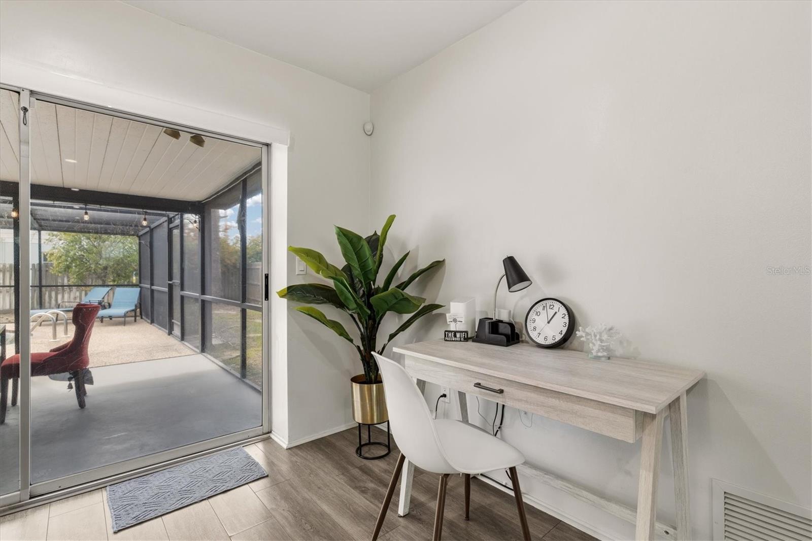 SOUTH VENICE - Residential