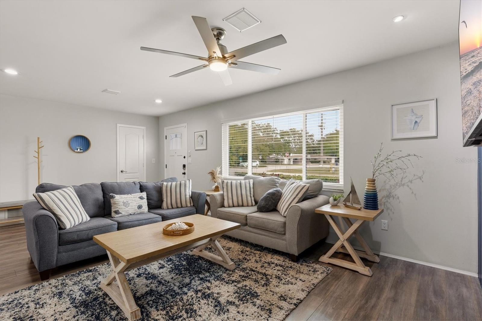 SOUTH VENICE - Residential