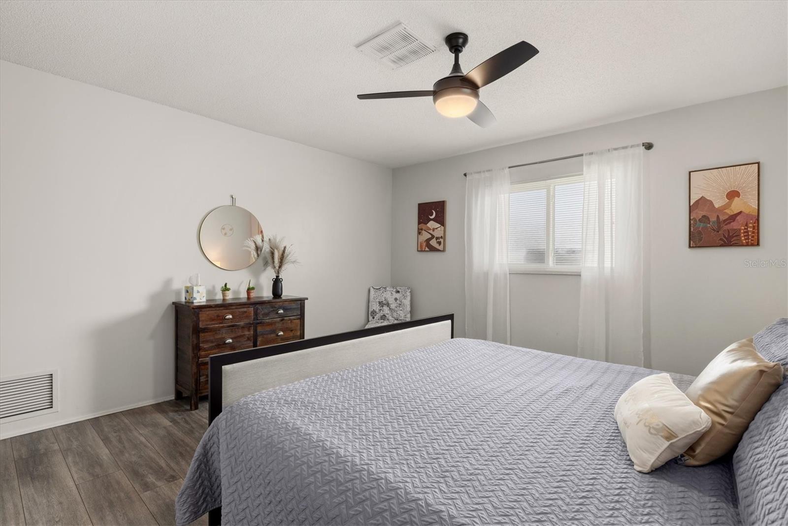 SOUTH VENICE - Residential