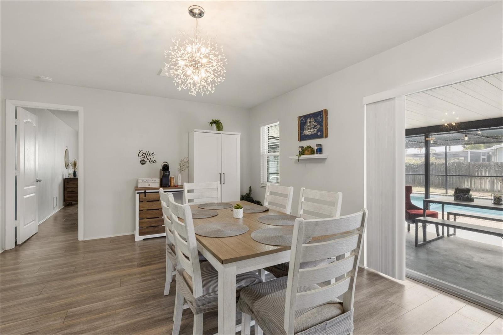 SOUTH VENICE - Residential