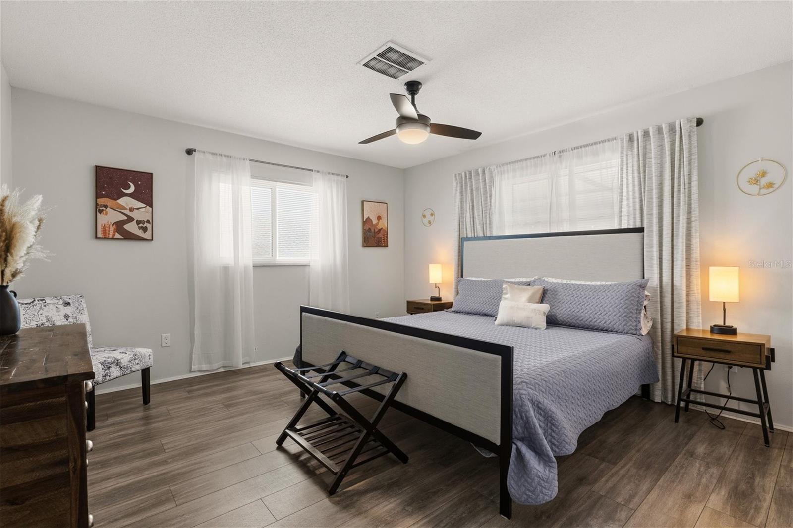 SOUTH VENICE - Residential