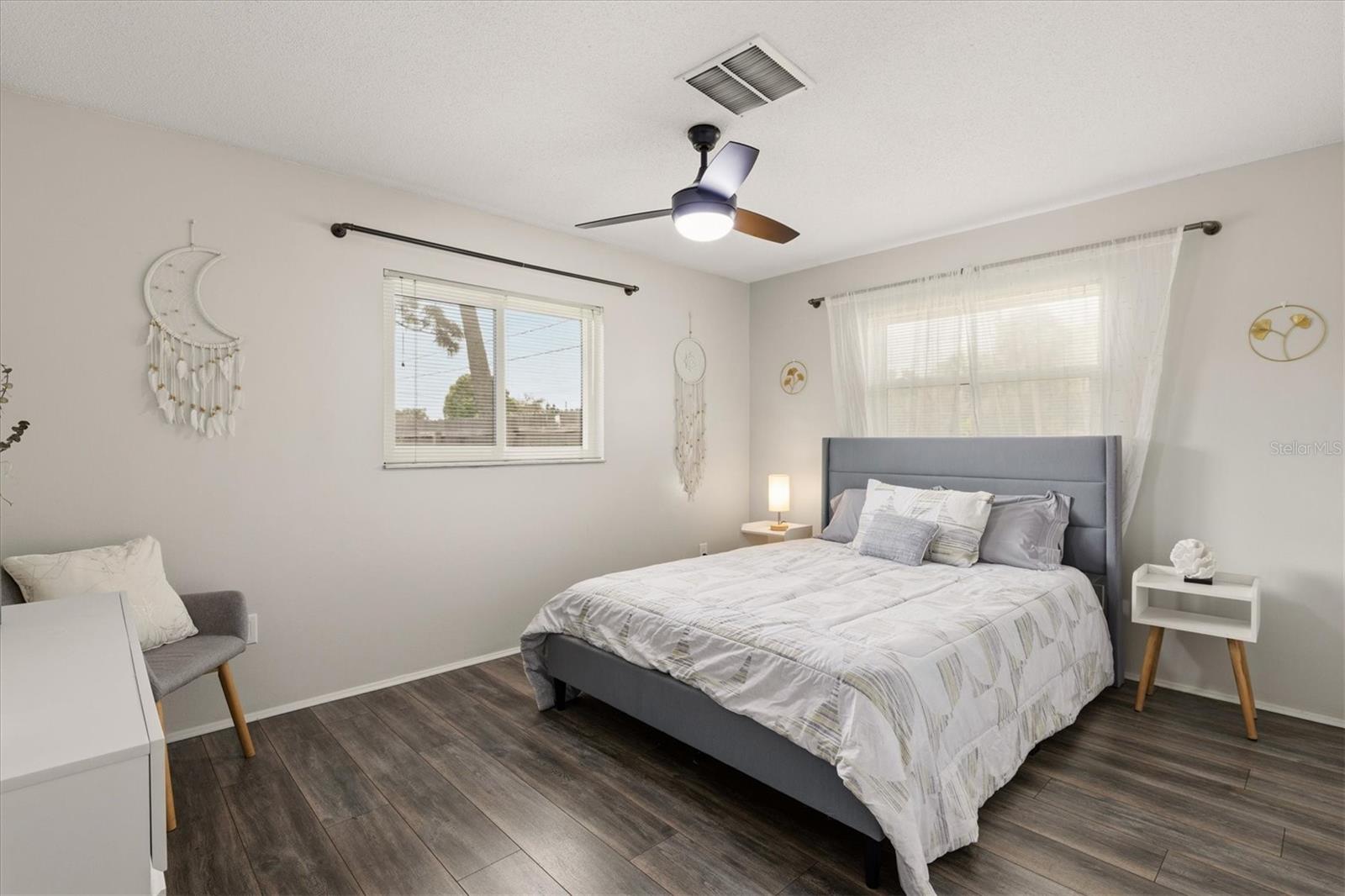 SOUTH VENICE - Residential