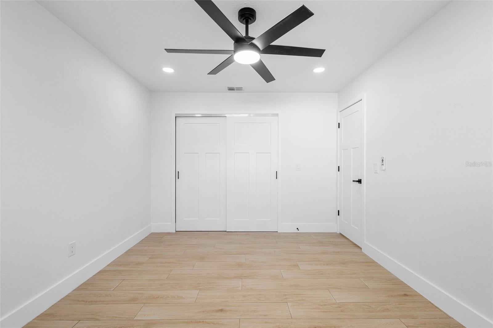 DELTONA LAKES UNIT 3 - Residential