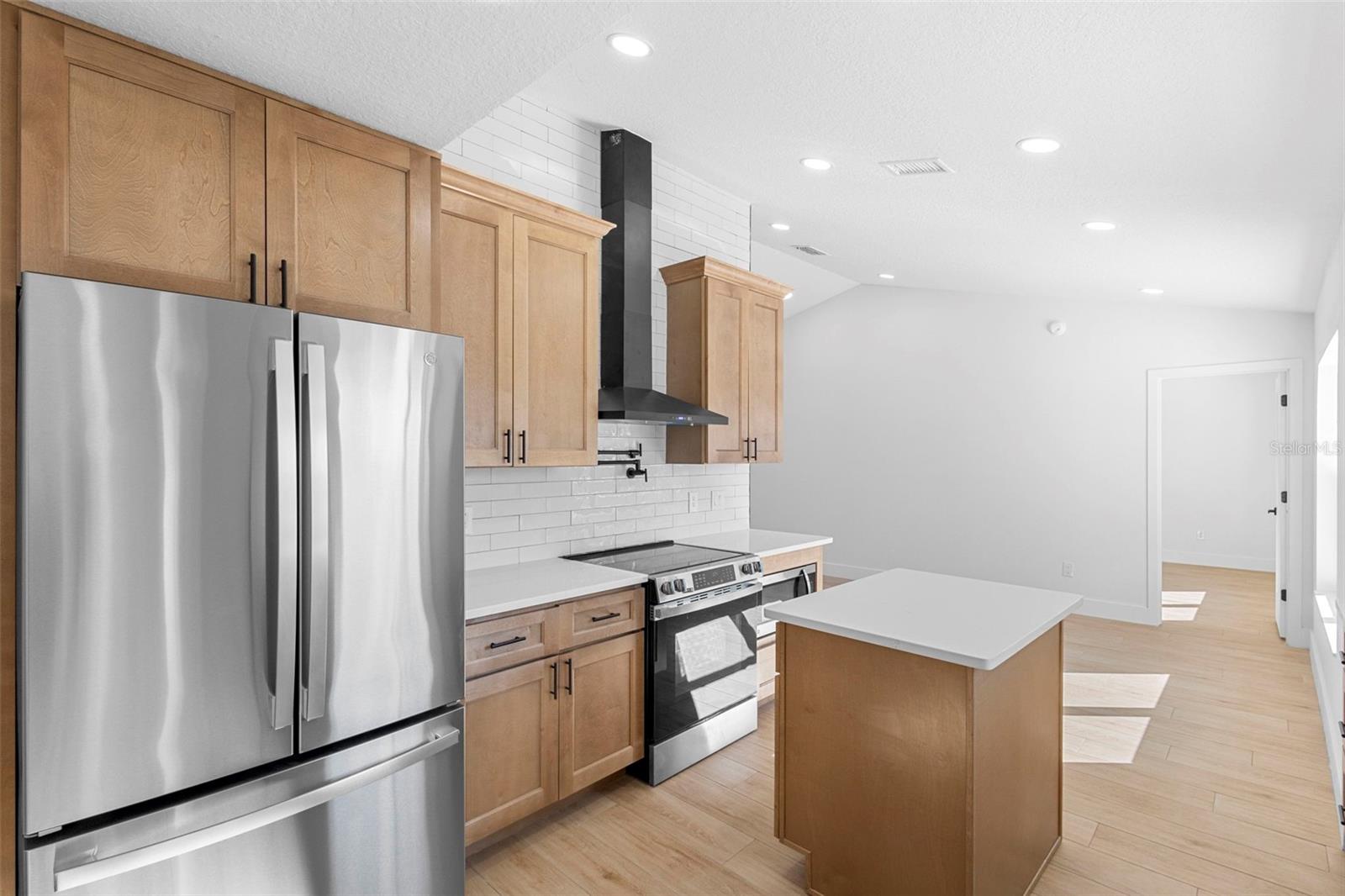 DELTONA LAKES UNIT 3 - Residential