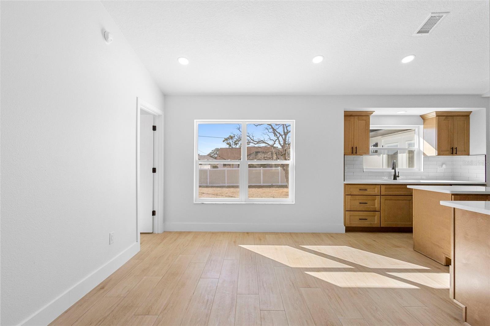 DELTONA LAKES UNIT 3 - Residential