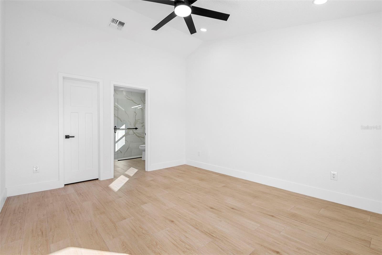 DELTONA LAKES UNIT 3 - Residential