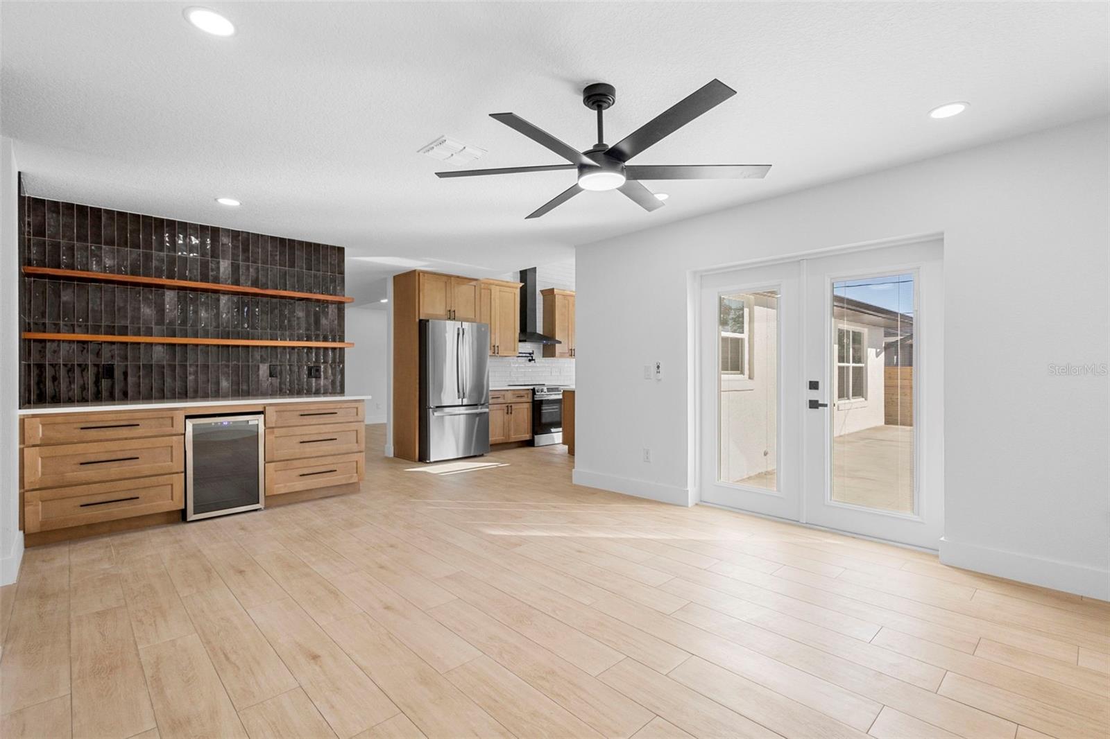 DELTONA LAKES UNIT 3 - Residential