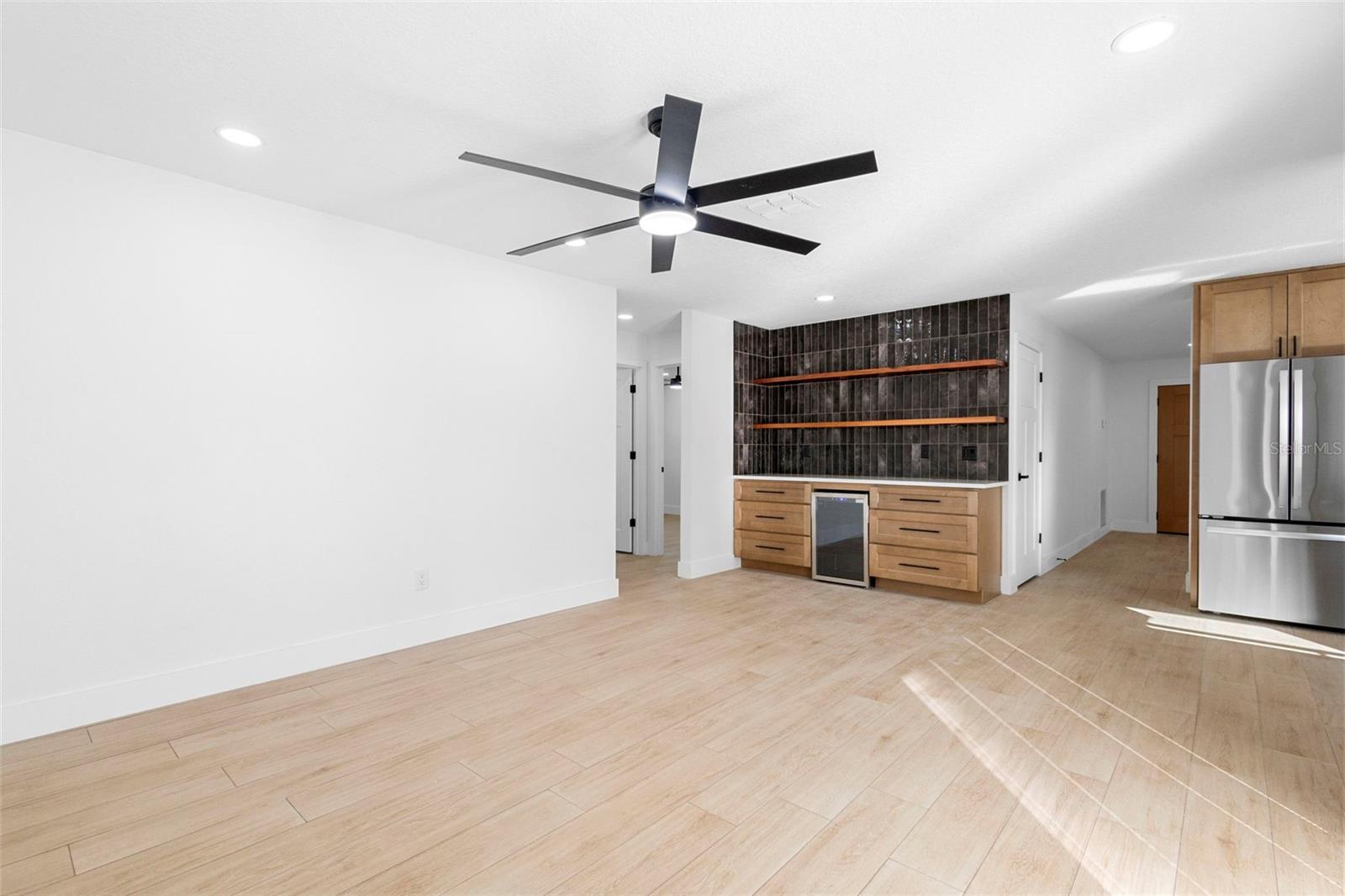 DELTONA LAKES UNIT 3 - Residential