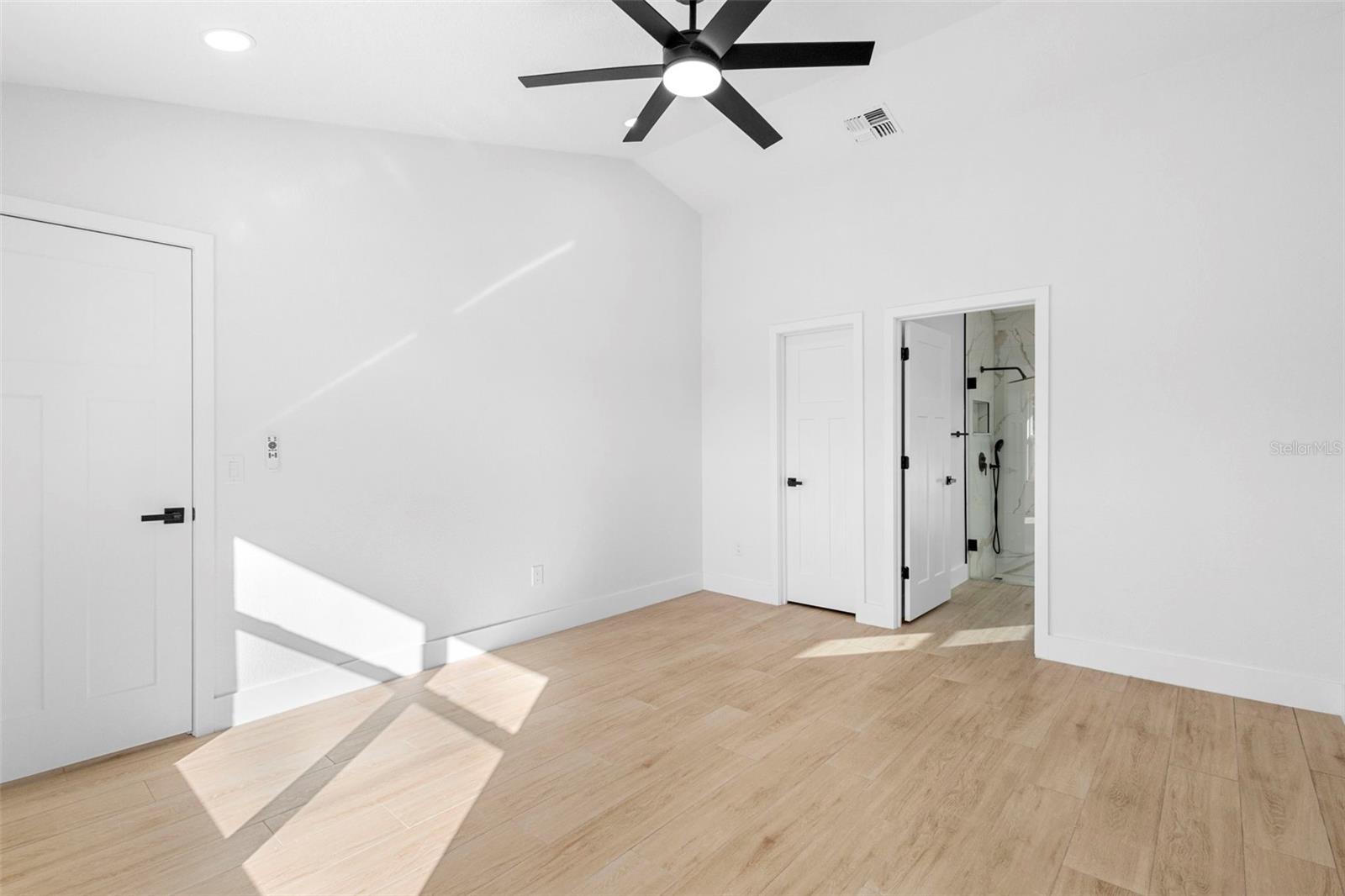 DELTONA LAKES UNIT 3 - Residential