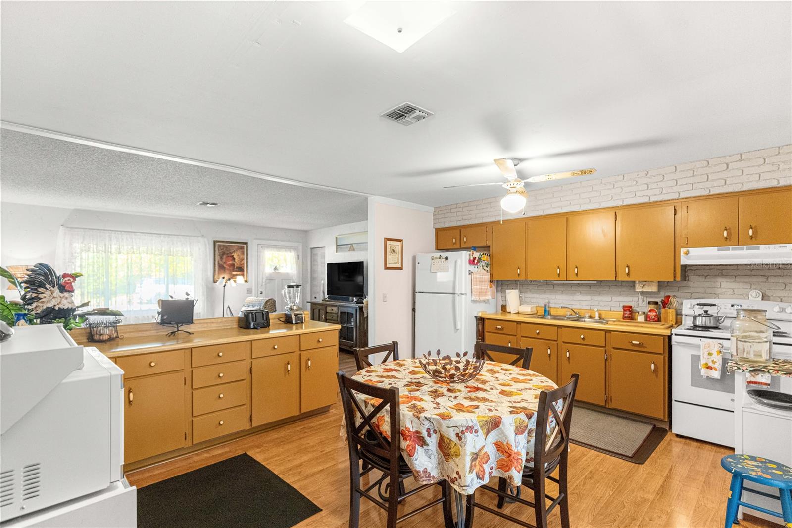 FORE ACRES - Residential