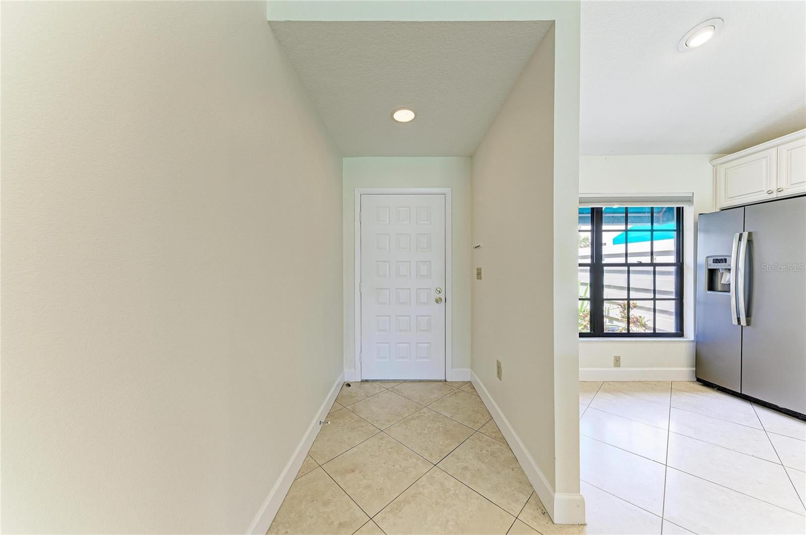 6085 CLUBSIDE DRIVE