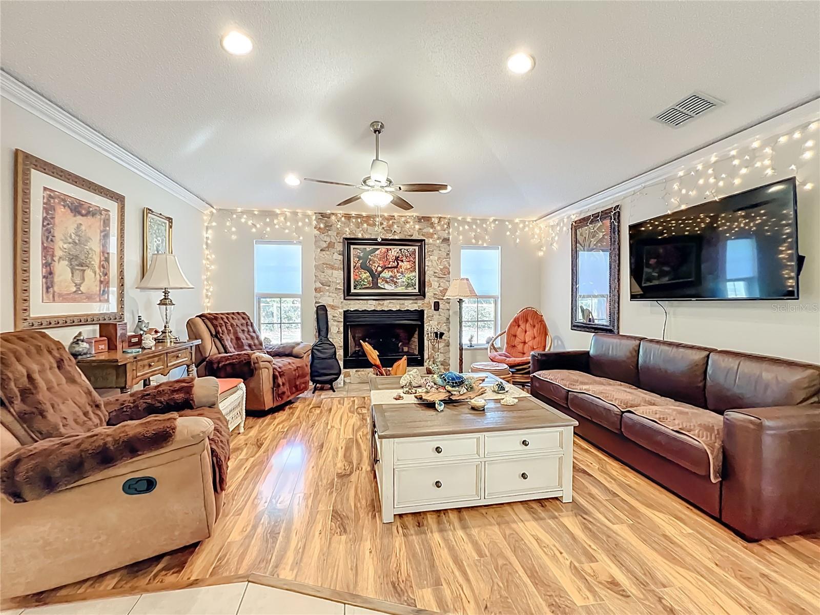 SILVER SPGS SHORES - Residential