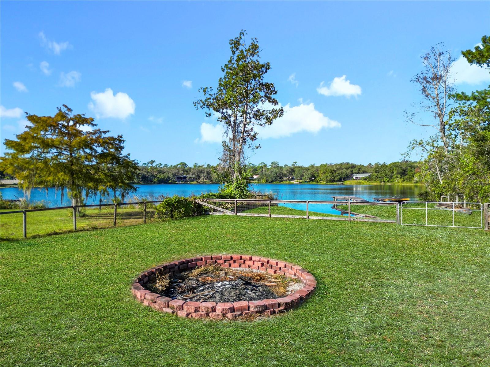 SILVER SPGS SHORES - Residential