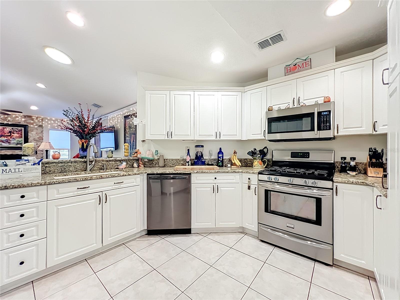 SILVER SPGS SHORES - Residential