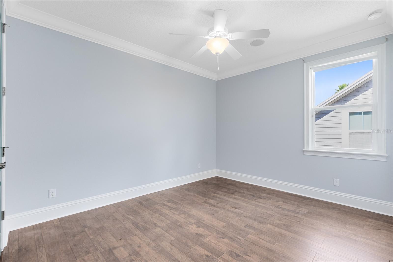 LAUREATE PARK - Residential Lease