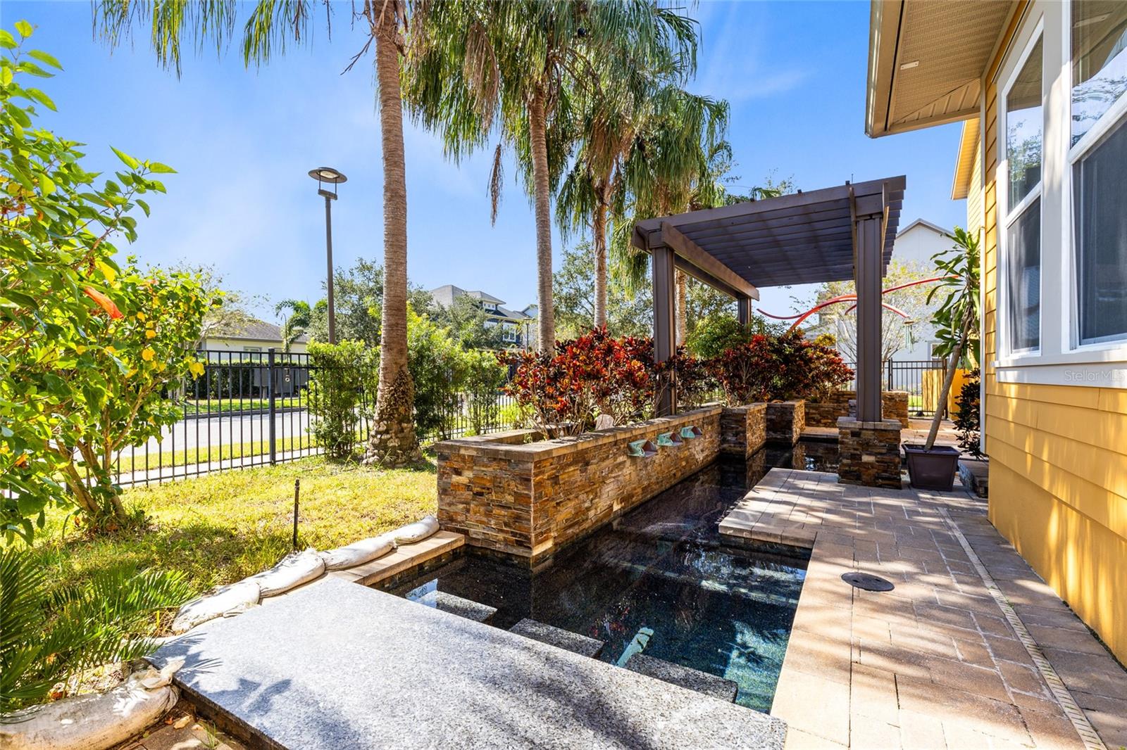 LAUREATE PARK - Residential Lease