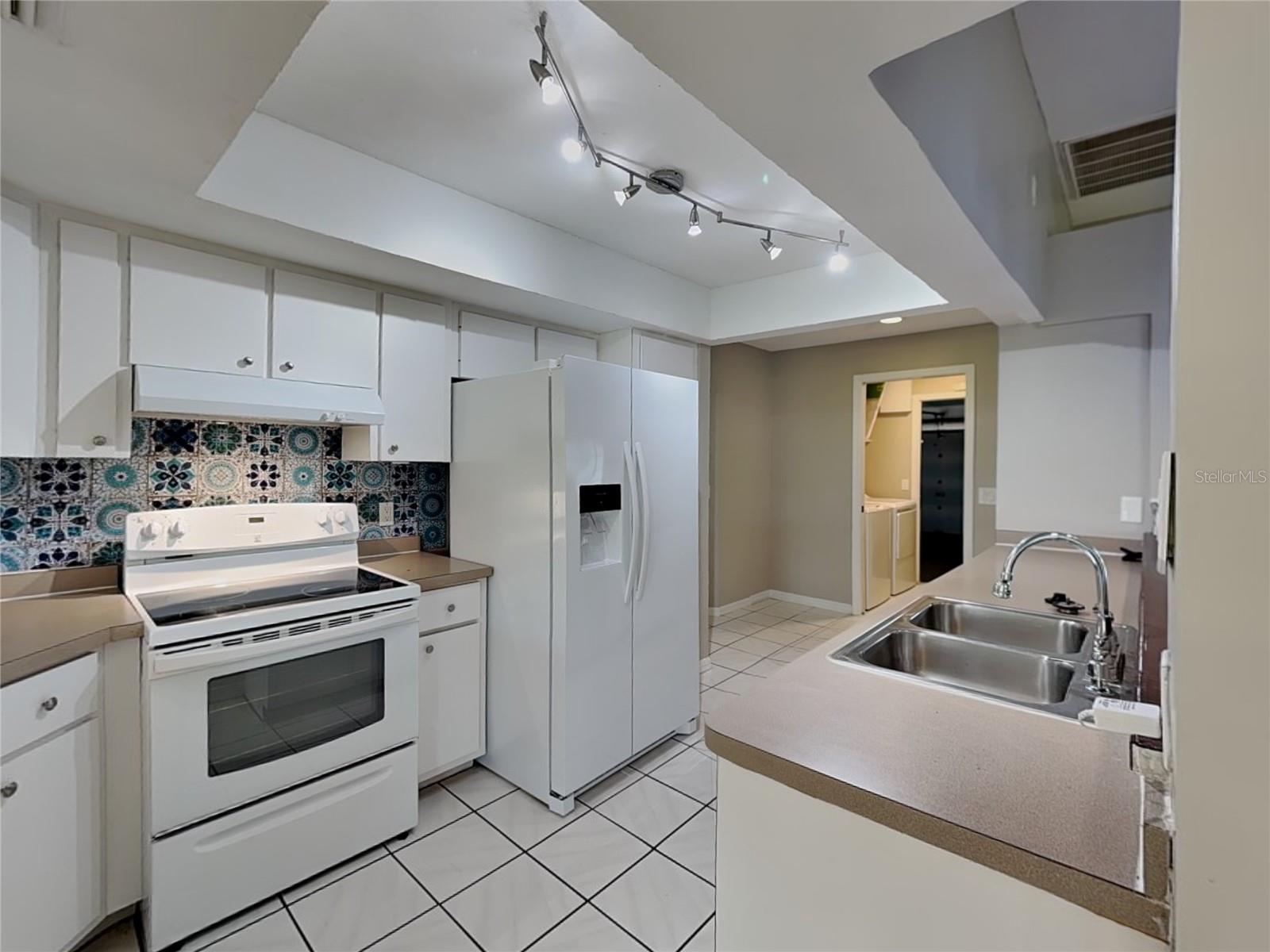 PORT CHARLOTTE SEC 015 - Residential Lease