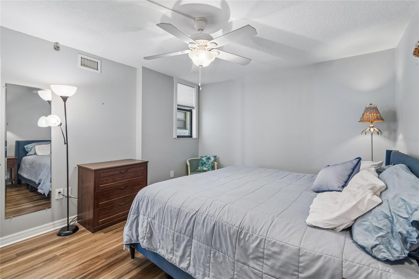 SHORES OF MADEIRA CONDO - Residential