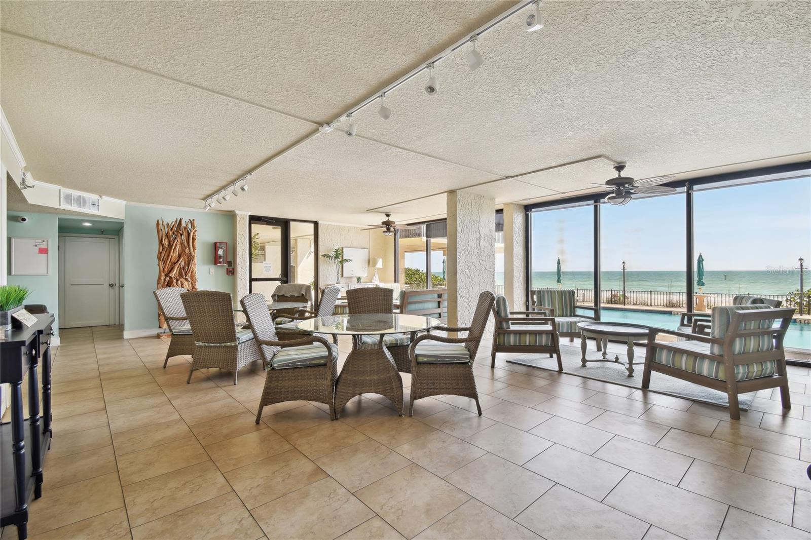 SHORES OF MADEIRA CONDO - Residential