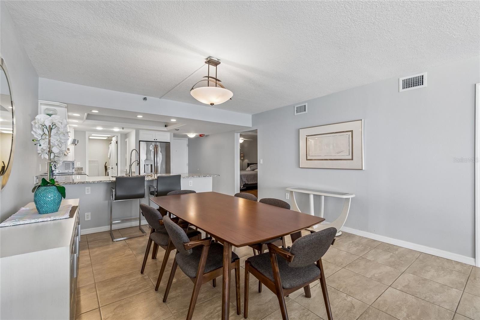 SHORES OF MADEIRA CONDO - Residential