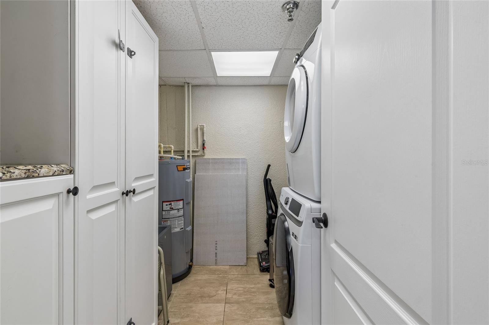 SHORES OF MADEIRA CONDO - Residential