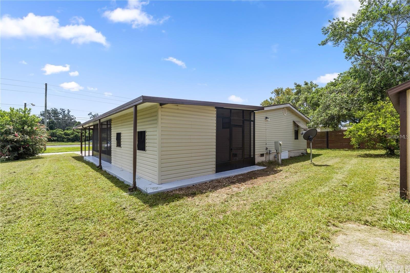 5621 SW 64TH LANE ROAD