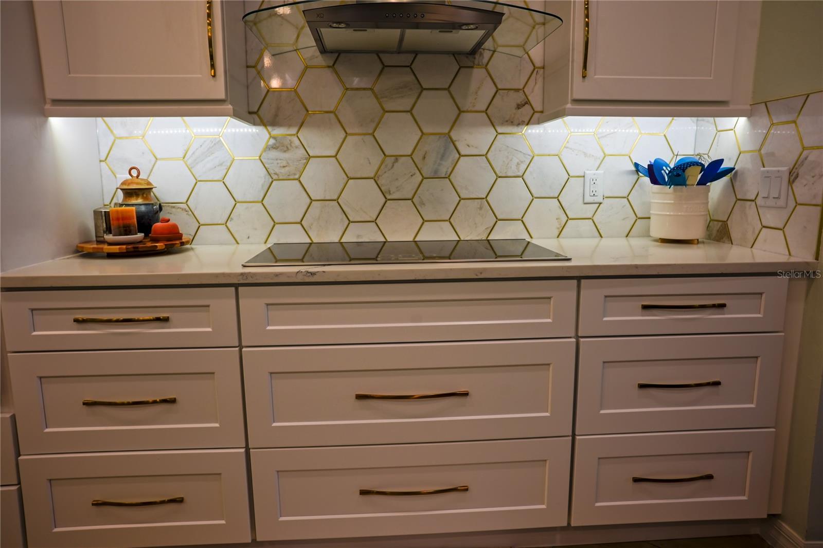 ISLANDWALK/WEST VLGS PH 1C-B - Residential