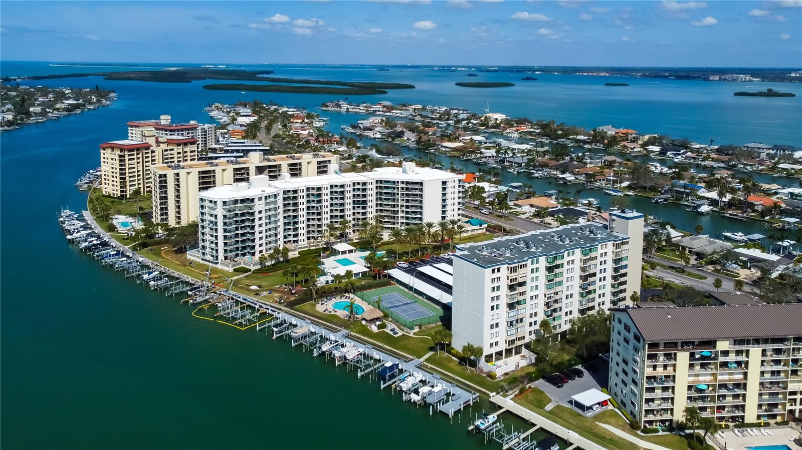 DIAMOND ISLE CONDO - Residential