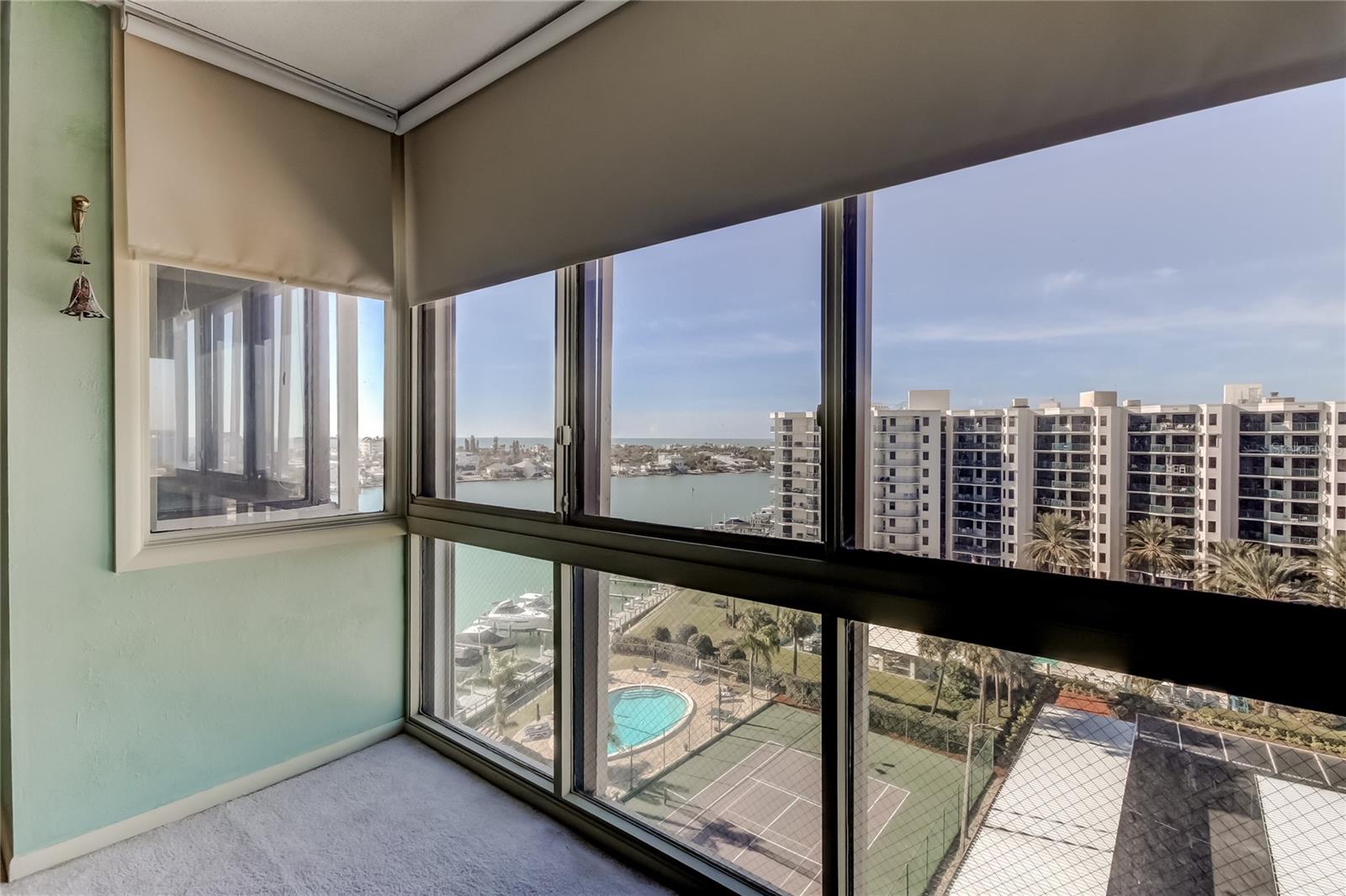 DIAMOND ISLE CONDO - Residential