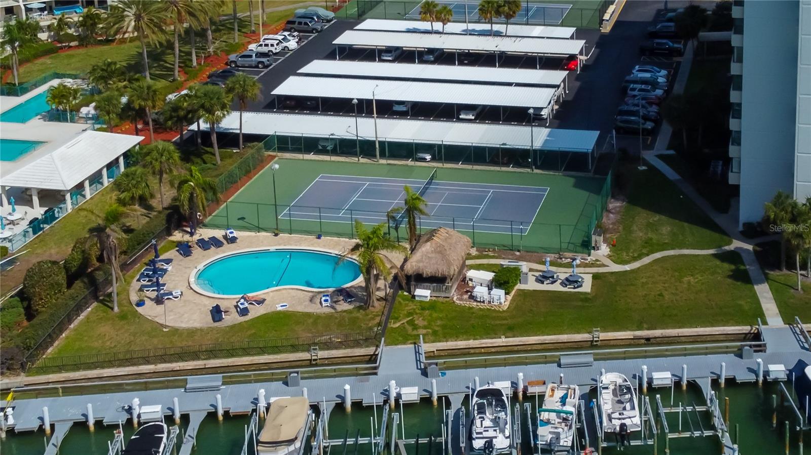 DIAMOND ISLE CONDO - Residential