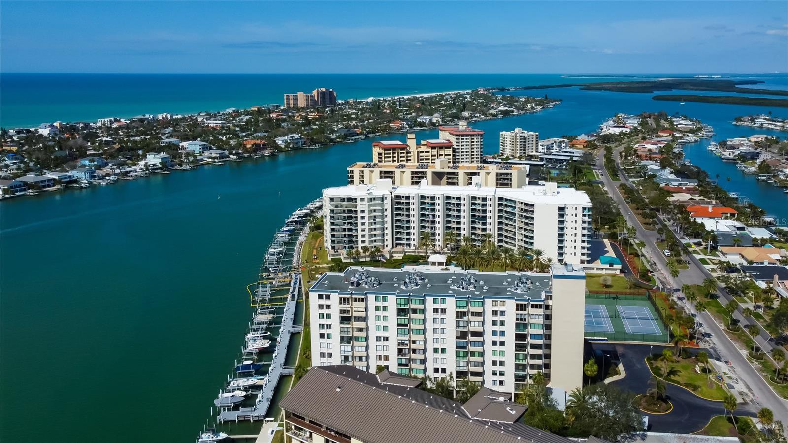DIAMOND ISLE CONDO - Residential