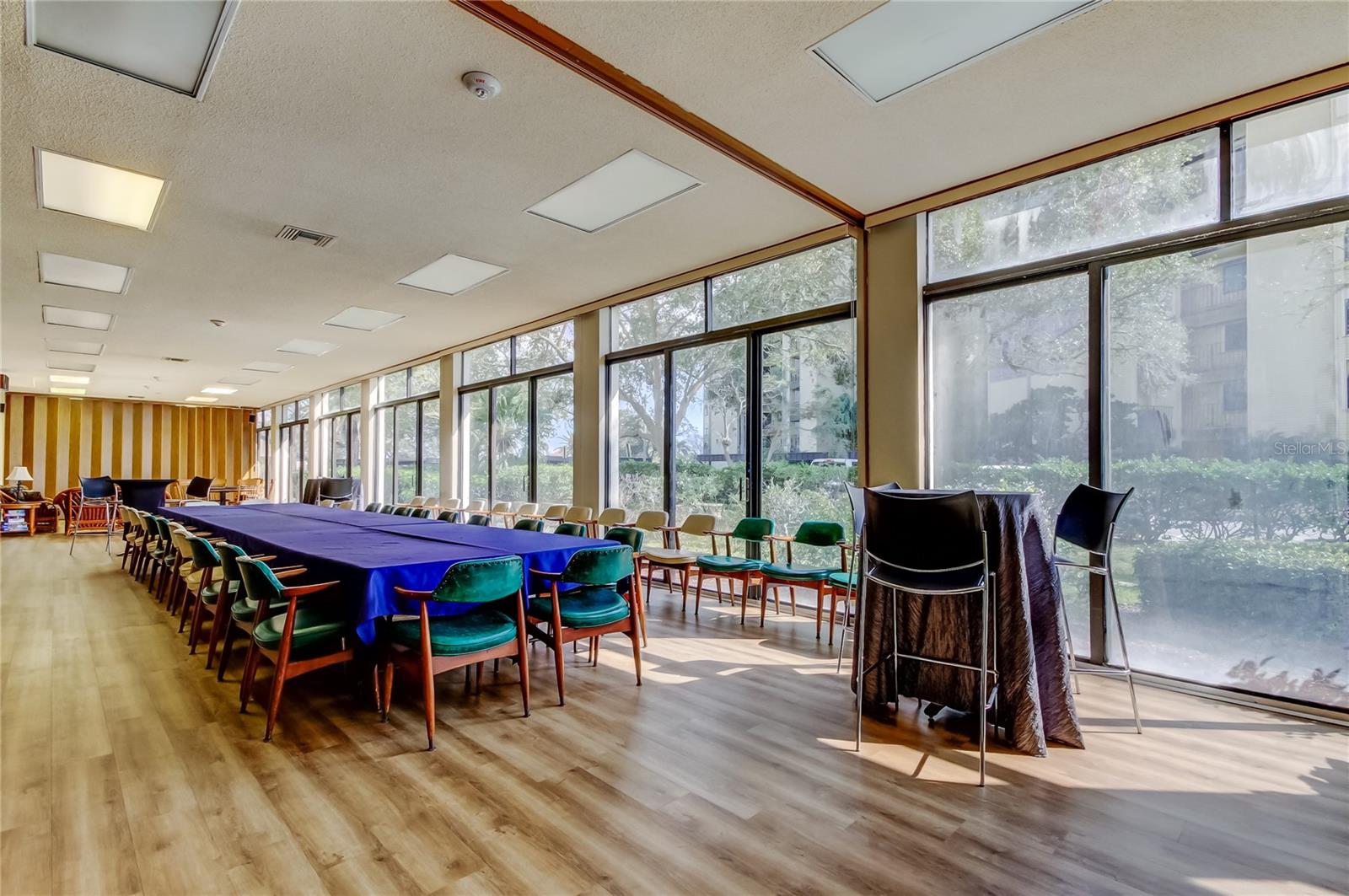 DIAMOND ISLE CONDO - Residential