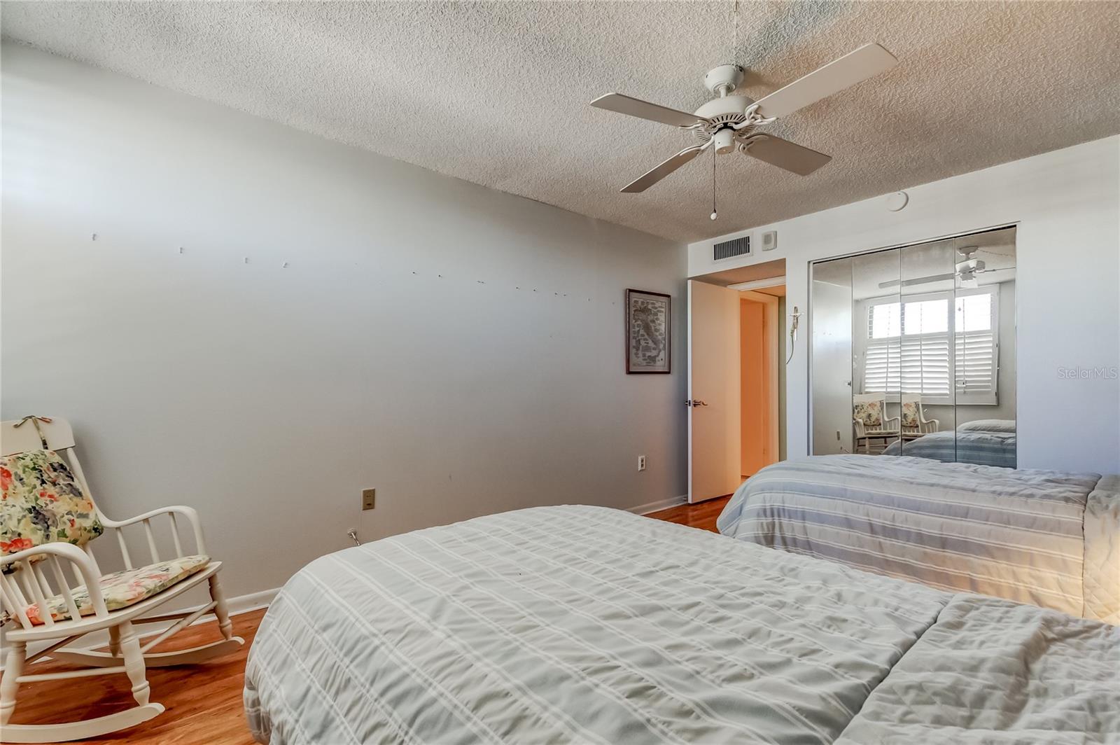 DIAMOND ISLE CONDO - Residential