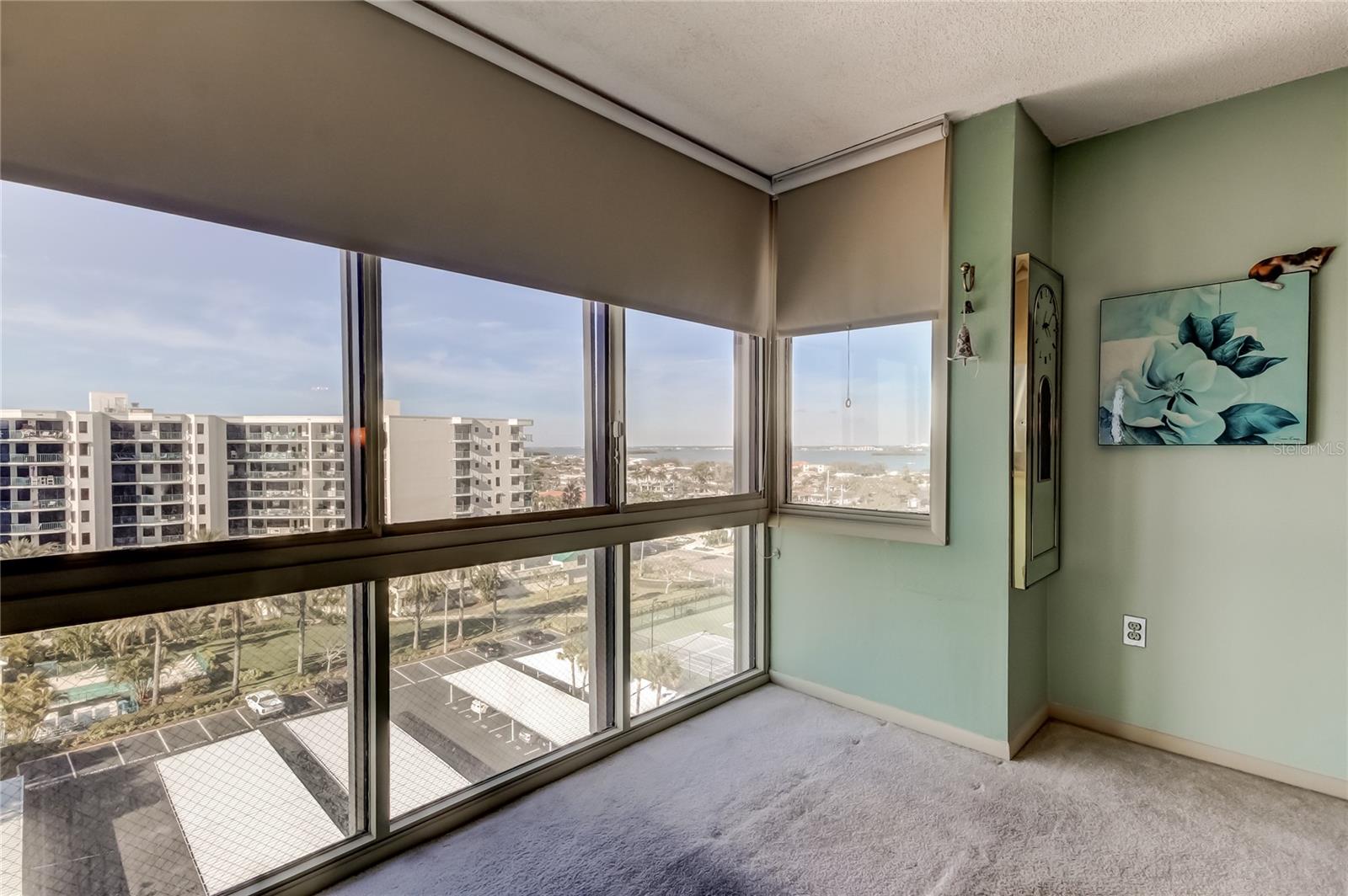 DIAMOND ISLE CONDO - Residential