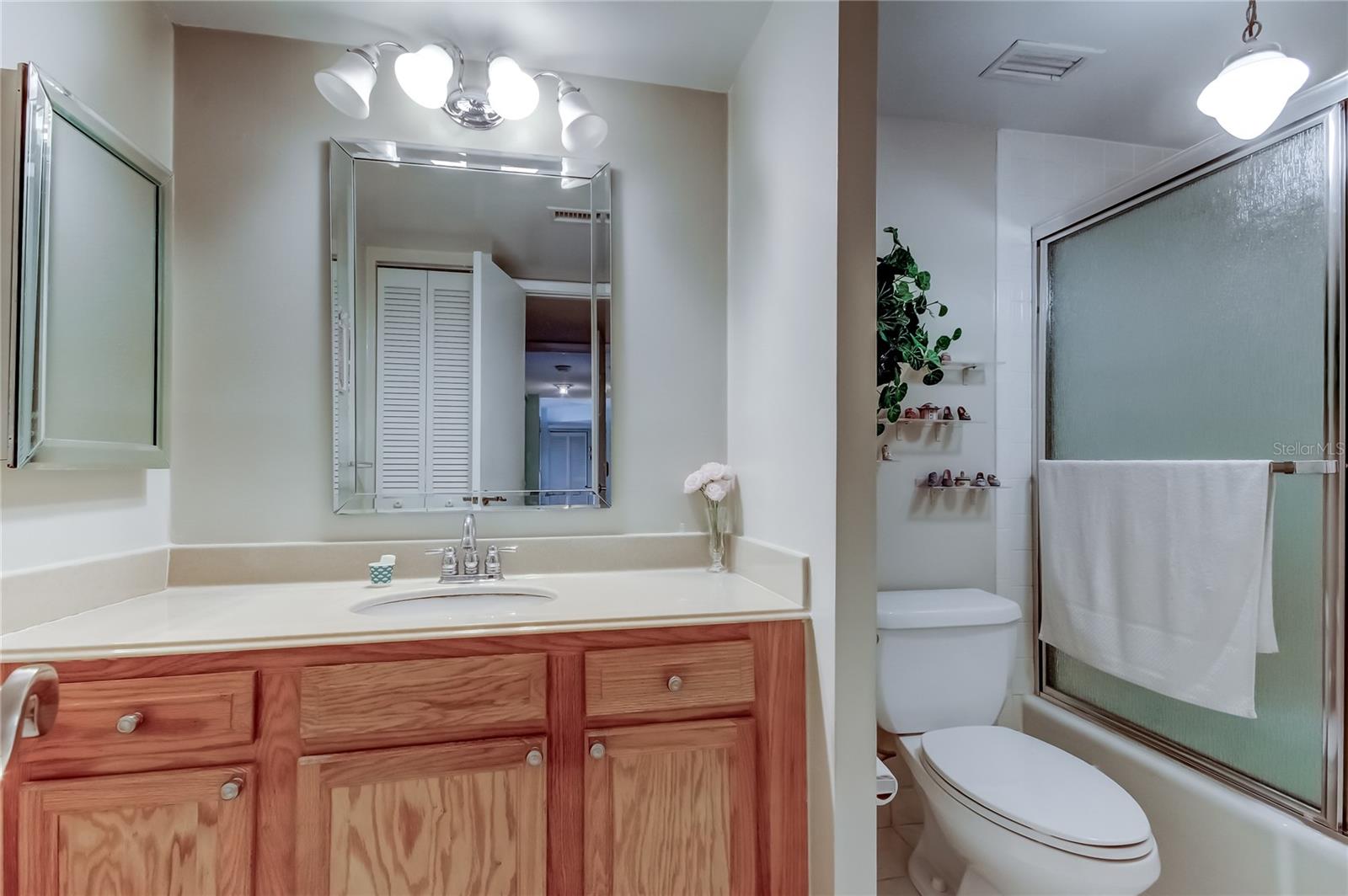 DIAMOND ISLE CONDO - Residential