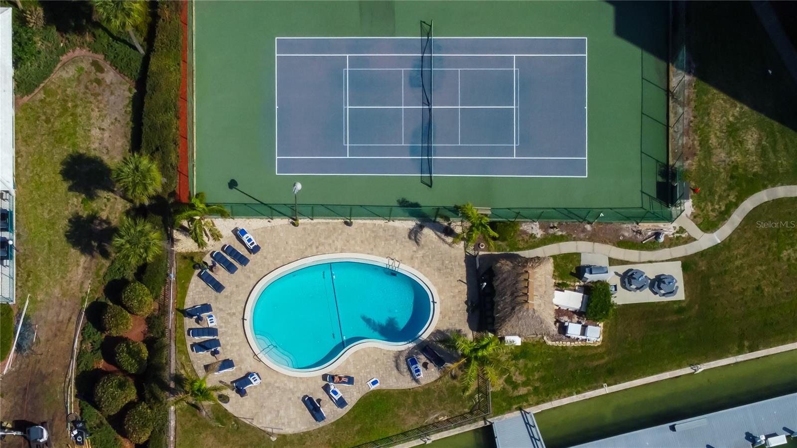 DIAMOND ISLE CONDO - Residential