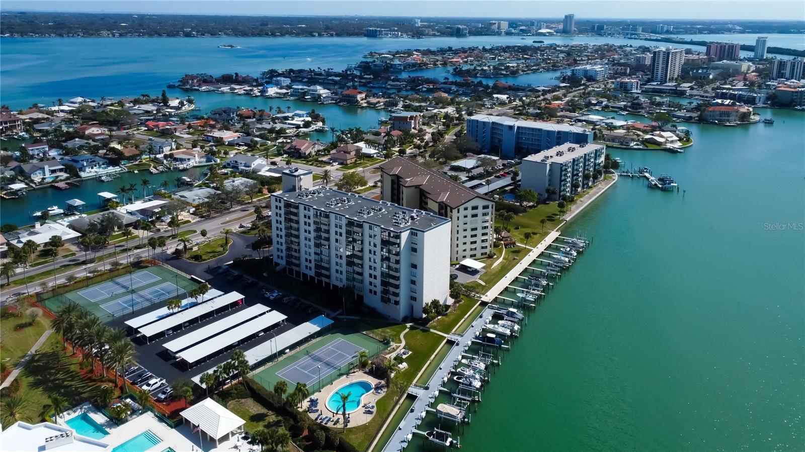 DIAMOND ISLE CONDO - Residential