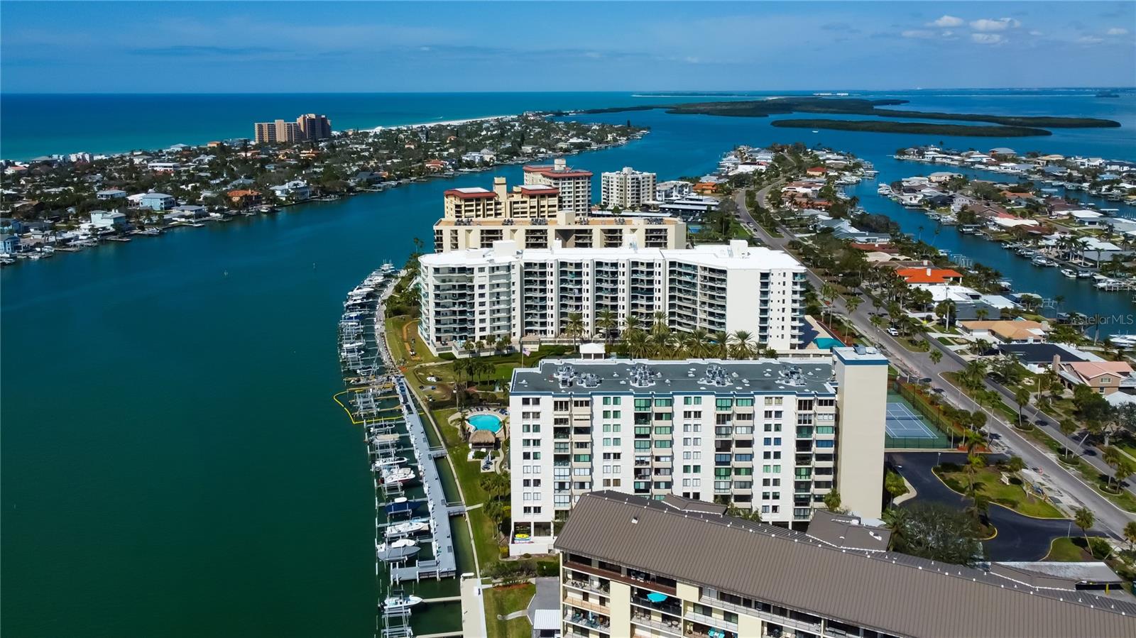 DIAMOND ISLE CONDO - Residential