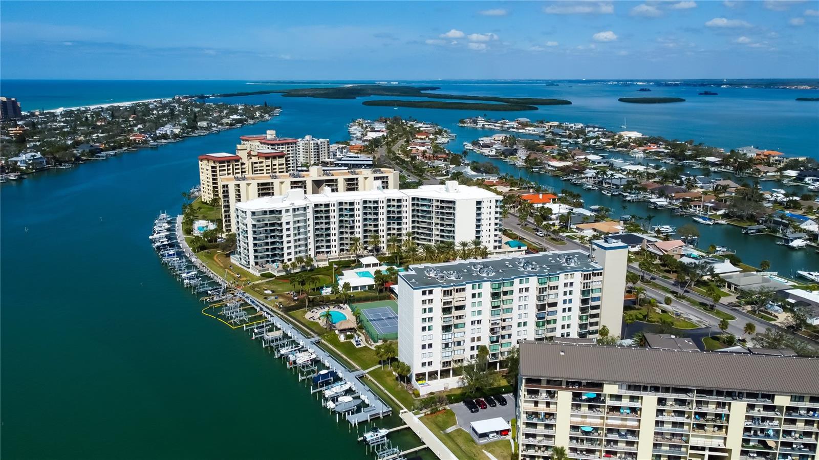 DIAMOND ISLE CONDO - Residential