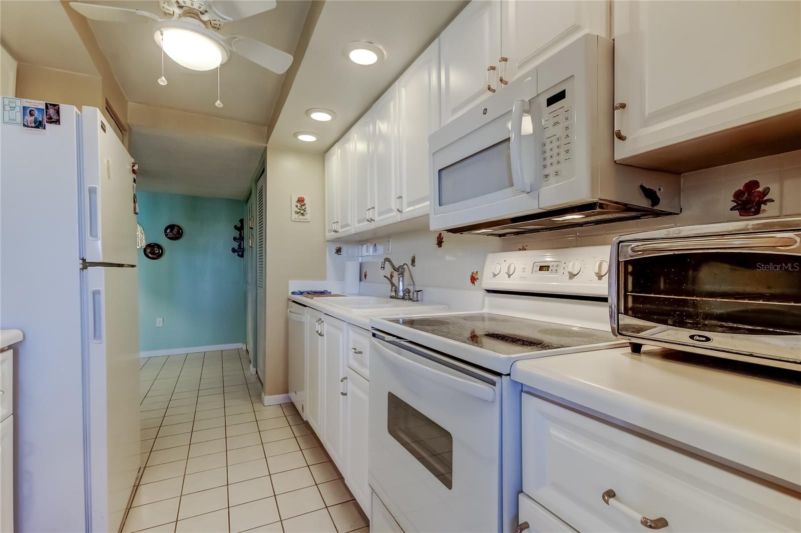 DIAMOND ISLE CONDO - Residential