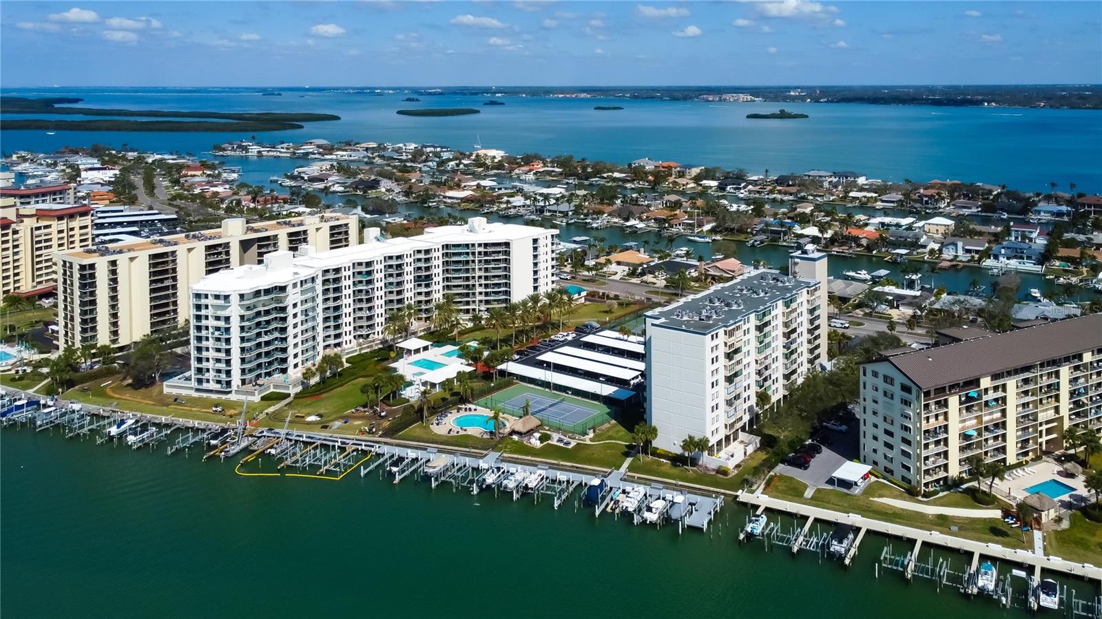 DIAMOND ISLE CONDO - Residential